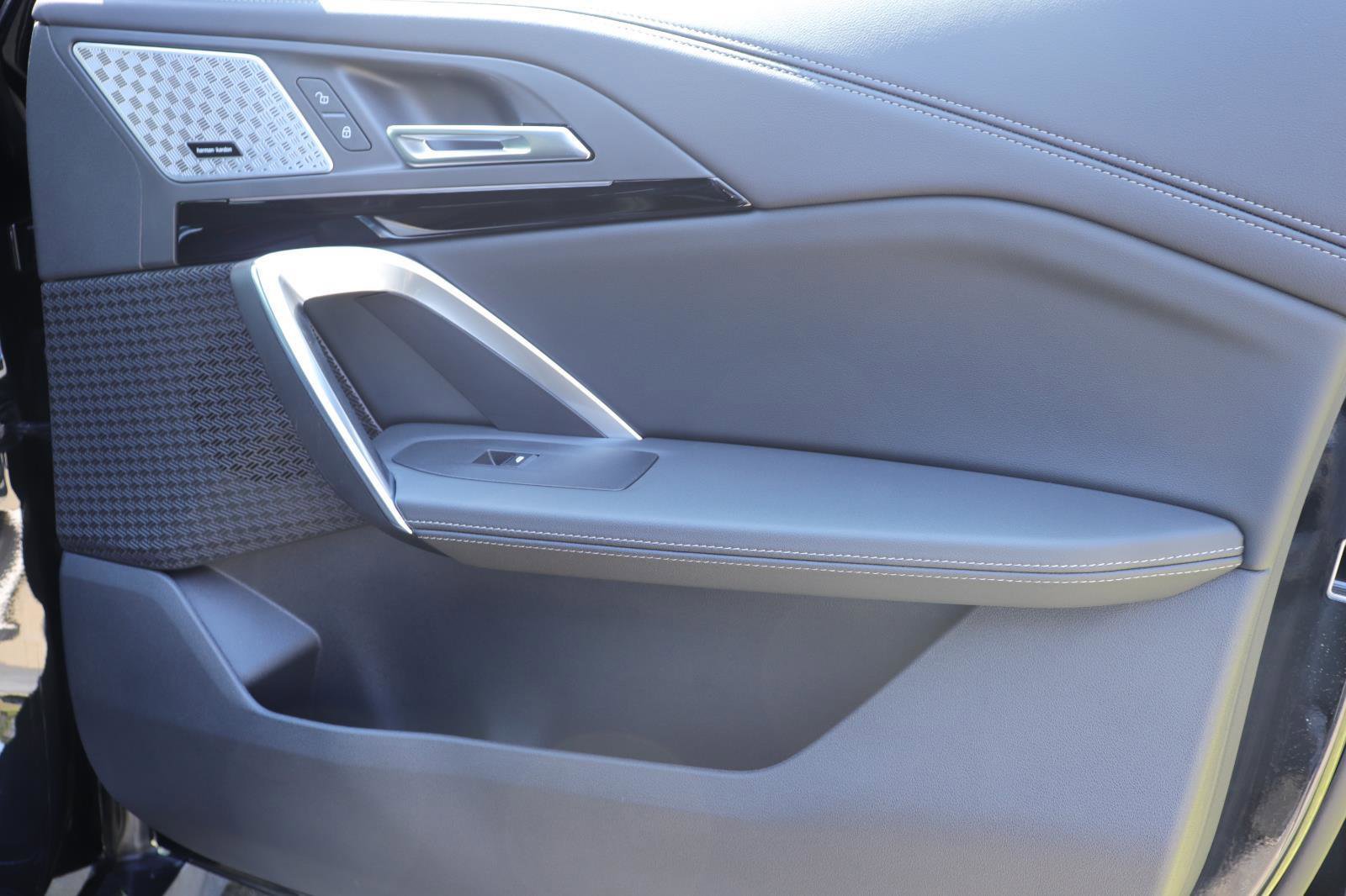 Used 2025 BMW X1 xDrive28i w/ Premium Package image 19