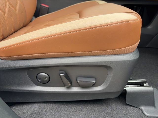 New 2026 Nissan Pathfinder Platinum image 22