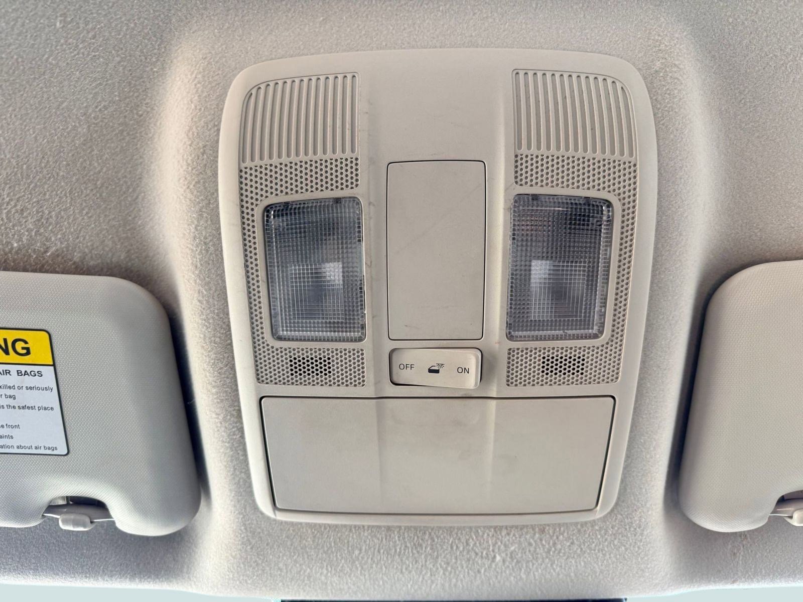 Used 2019 Toyota Yaris LE image 14