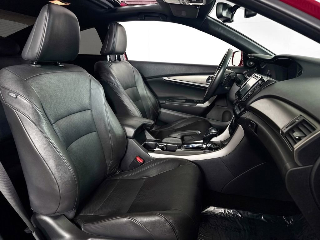 Used 2017 Honda Accord Touring image 31