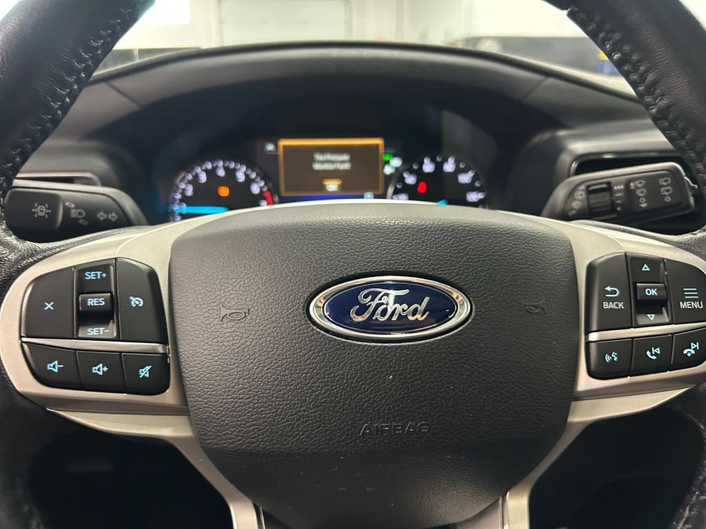 Used 2021 Ford Explorer XLT w/ Equipment Group 202A AWD/4WD image 25