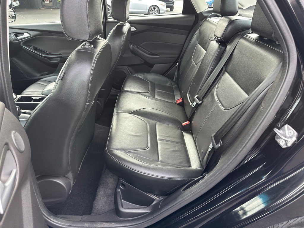 Used 2018 Ford Focus Titanium FWD image 17