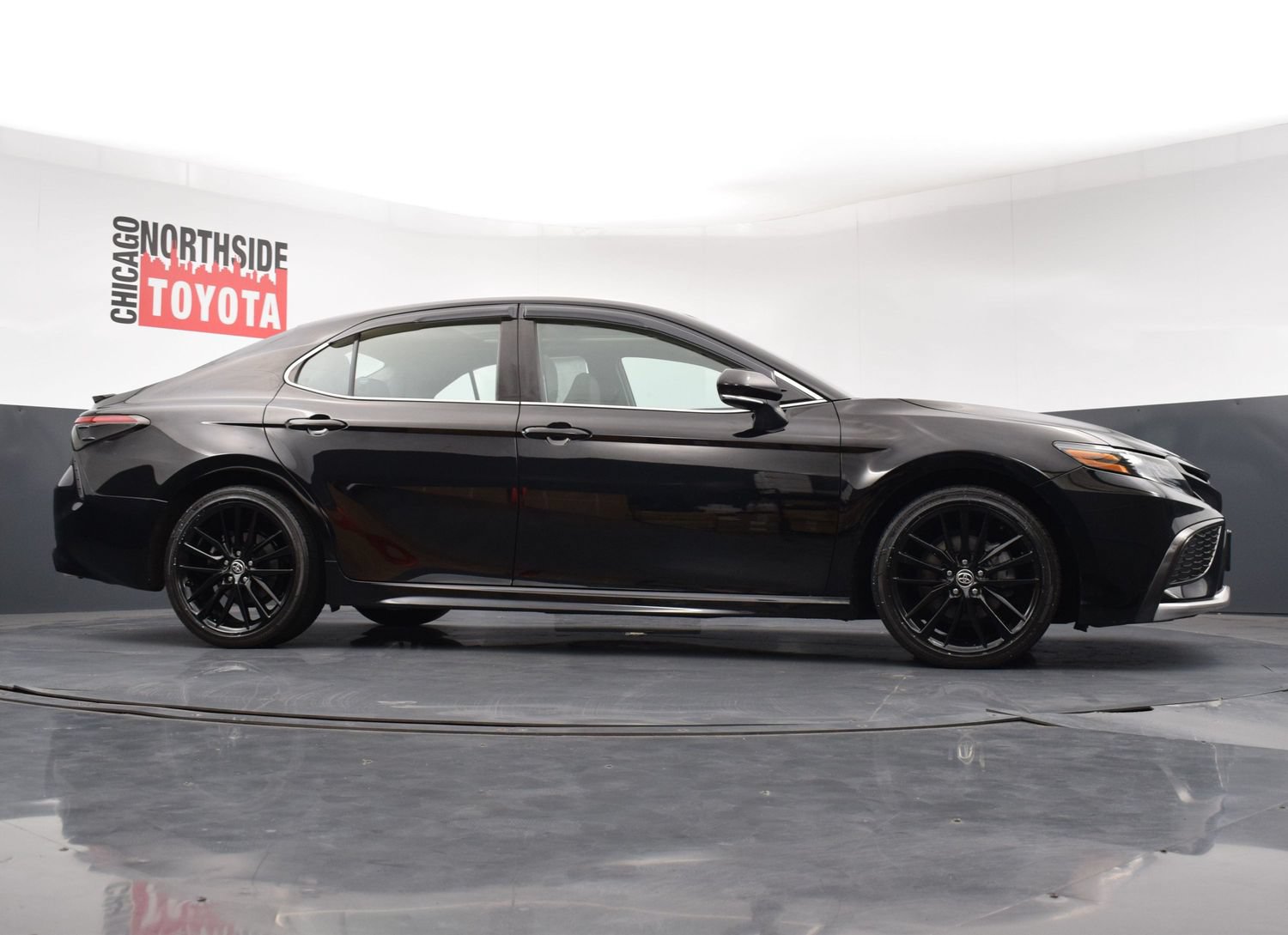 Used 2022 Toyota Camry XSE FWD image 31
