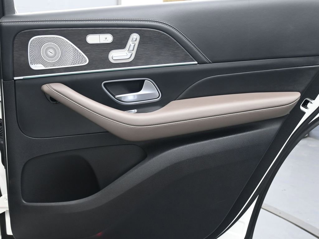 Used 2021 Mercedes-Benz GLS 63 AMG 4MATIC w/ Warmth & Comfort Package image 23