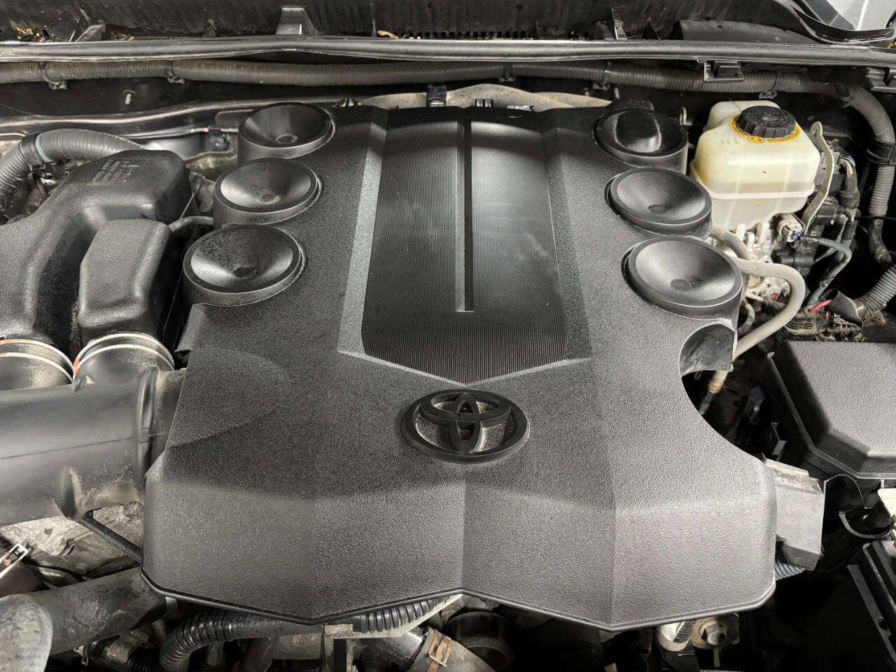 Used 2014 Toyota 4Runner SR5 image 10