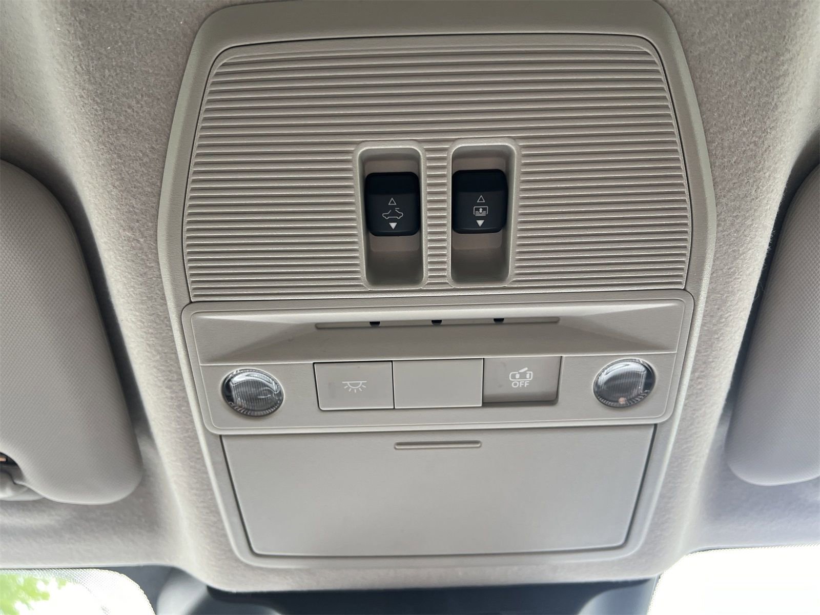 New 2025 Nissan Kicks SR w/ SR Premium Package image 16