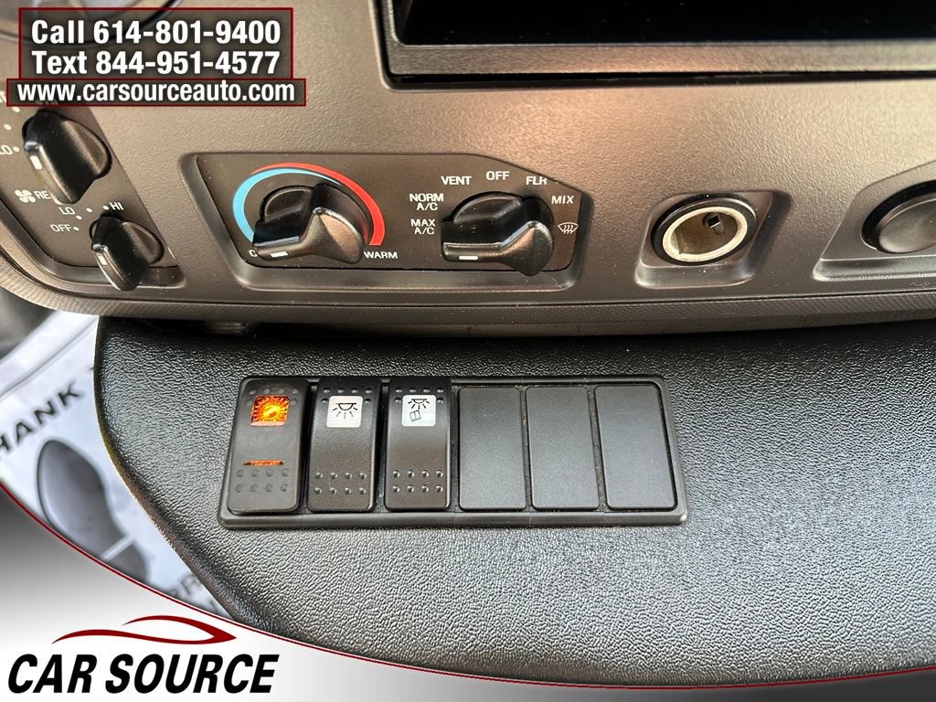Used 2010 Ford E-350 and Econoline 350 Super Duty RWD image 16