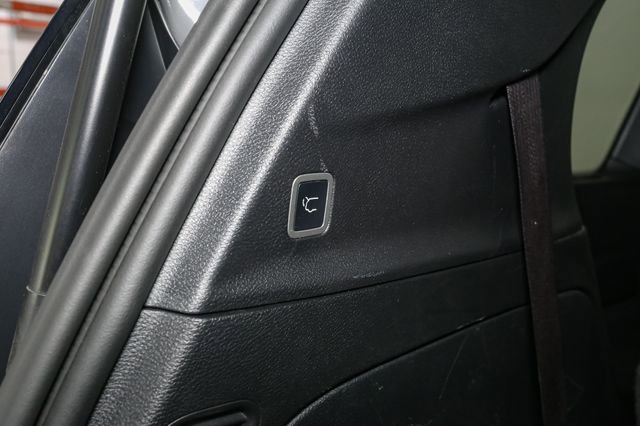 Used 2022 Chrysler Pacifica Touring-L w/ Uconnect Theater Family Group AWD/4WD image 12