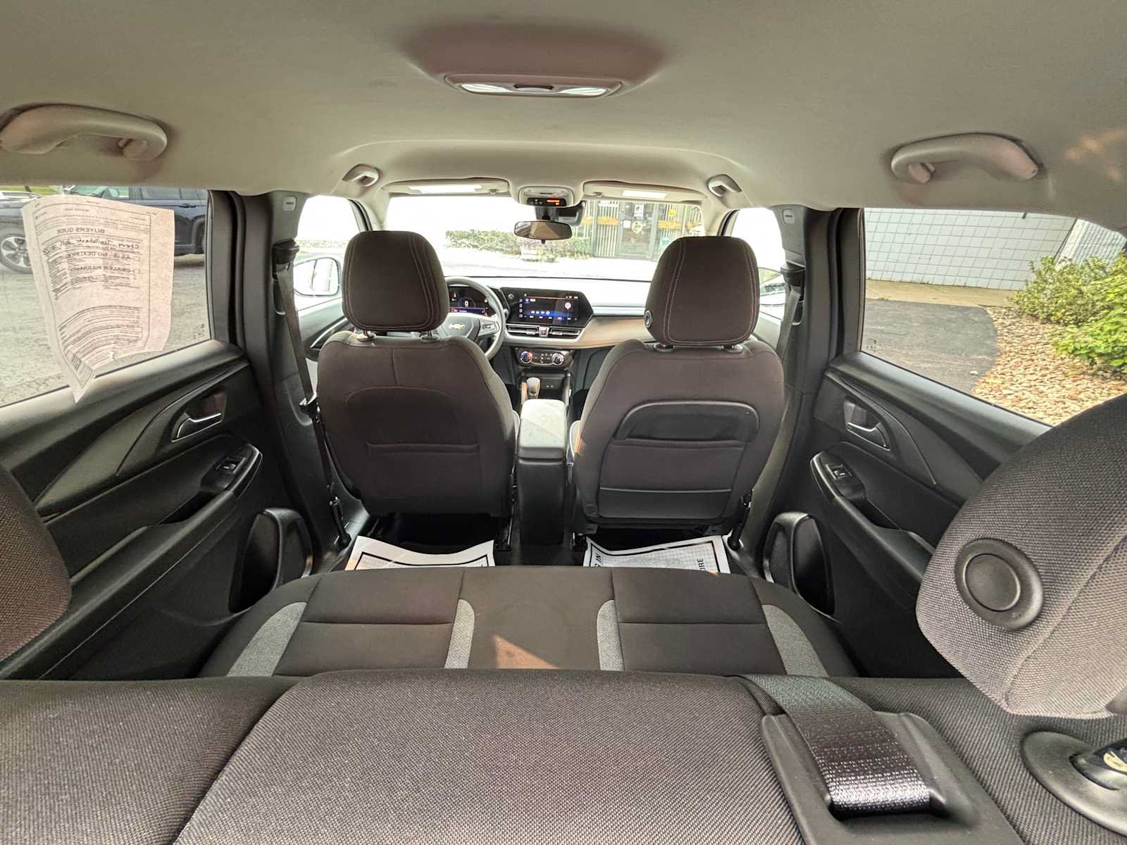 Used 2025 Chevrolet TrailBlazer LT AWD/4WD image 7