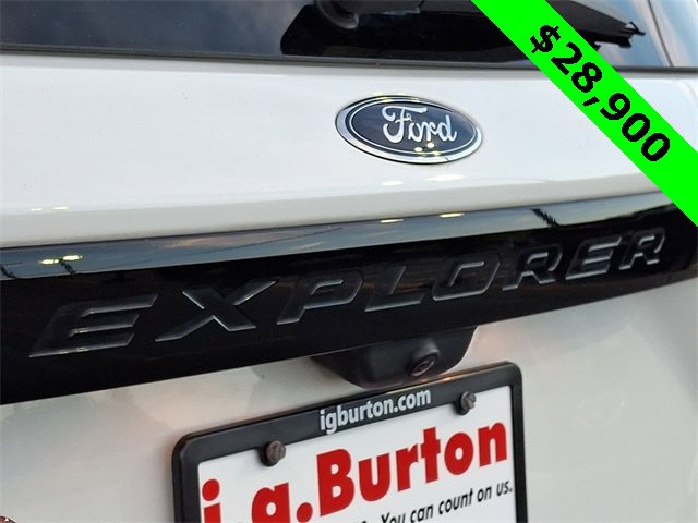 Used 2023 Ford Explorer ST-Line w/ Class IV Trailer Tow Package image 32