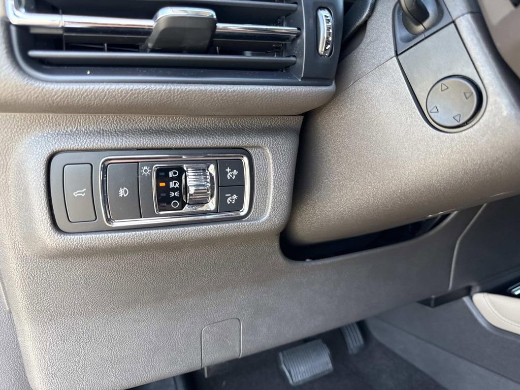 Certified 2020 Lincoln Corsair Reserve image 32