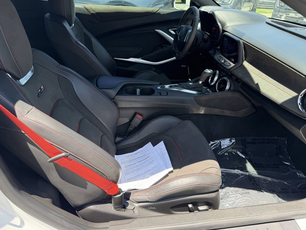 Used 2020 Chevrolet Camaro ZL1 RWD image 9