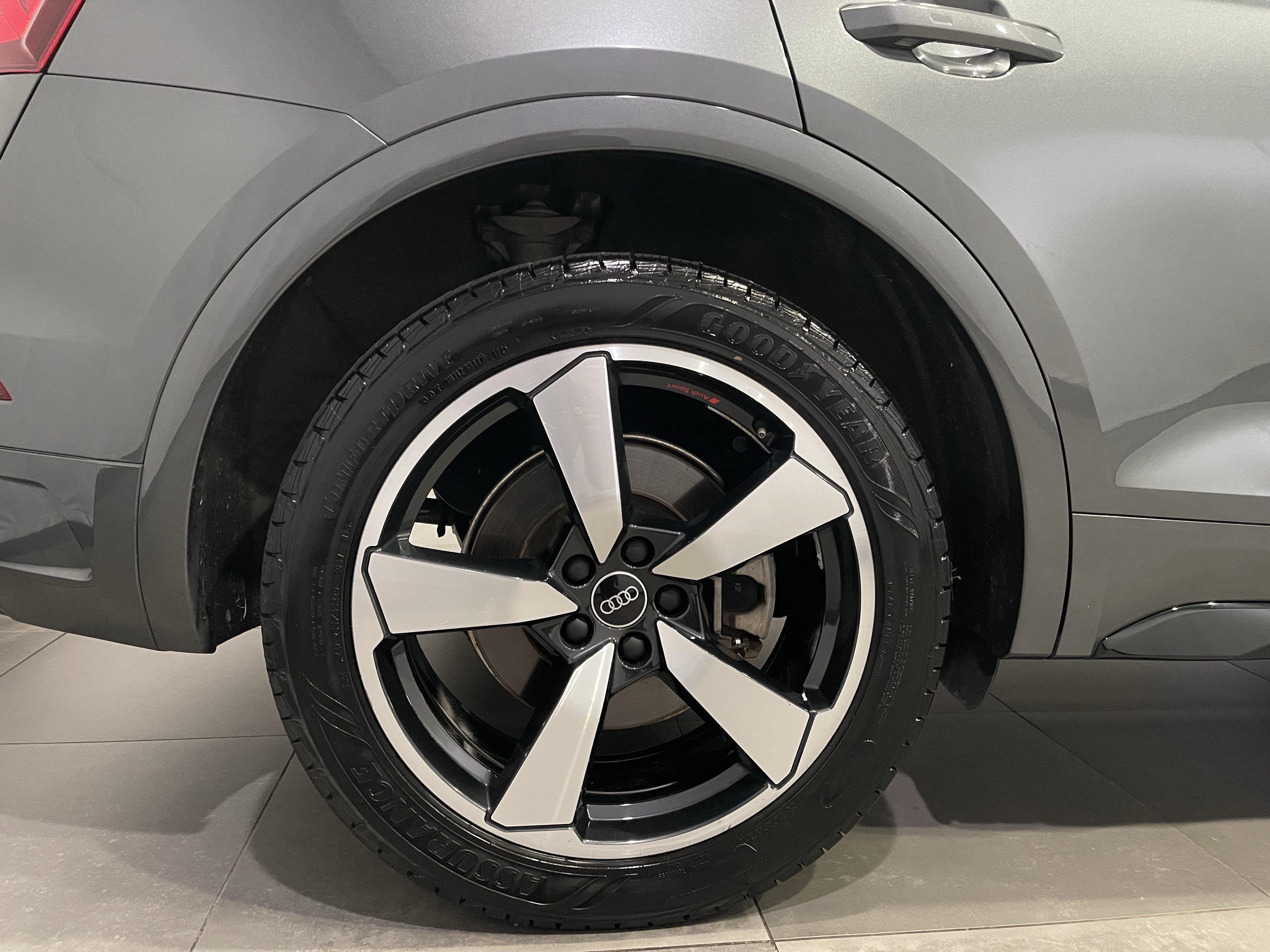 Used 2022 Audi Q5 2.0T Premium Plus AWD/4WD image 9