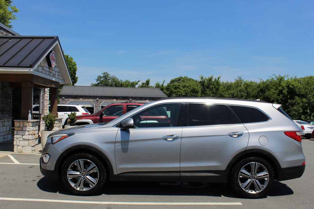 Used 2015 Hyundai Santa Fe Limited w/ Option Group 04 AWD/4WD image 10