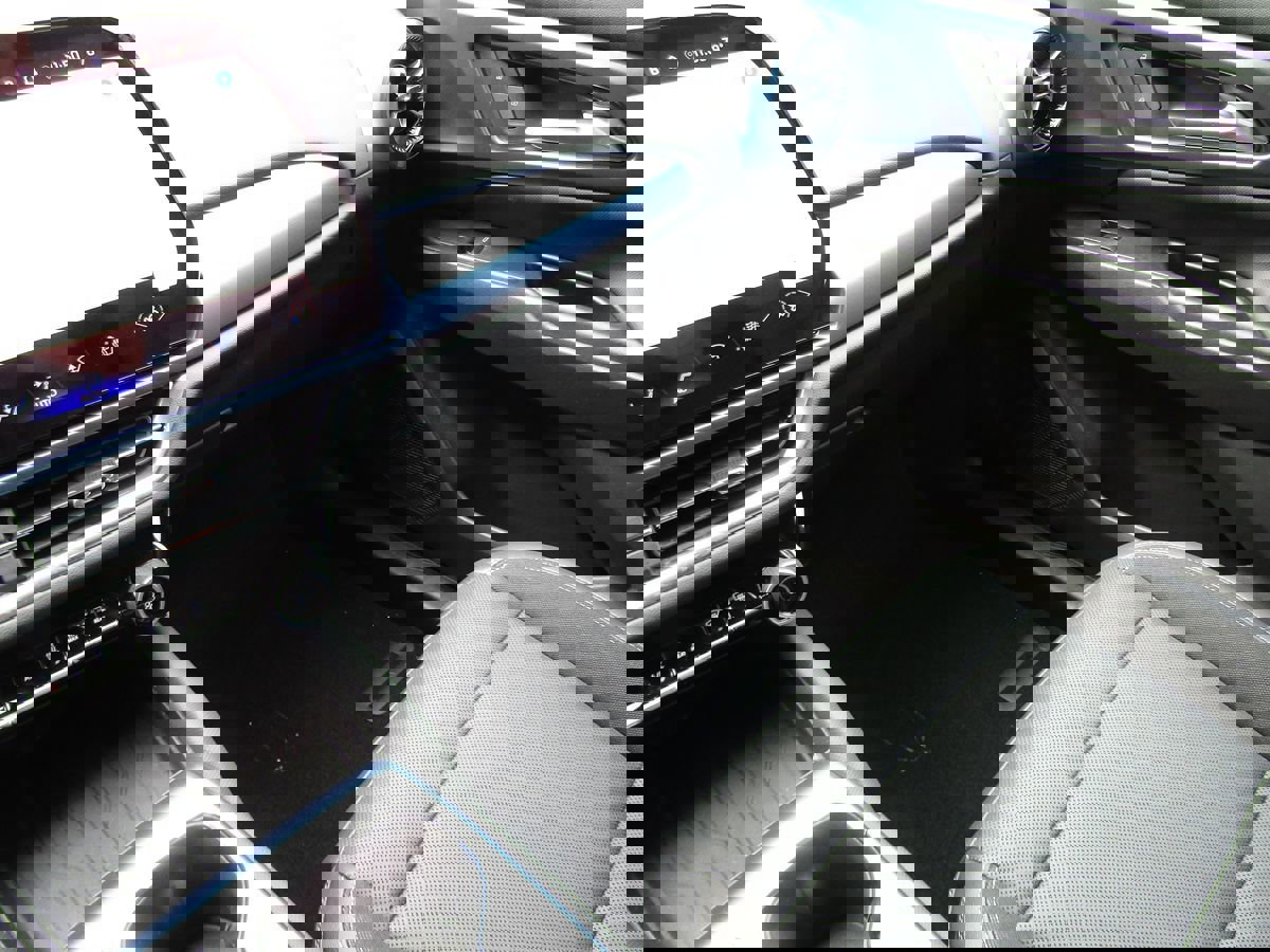 Used 2024 Chevrolet Equinox EV LT image 26