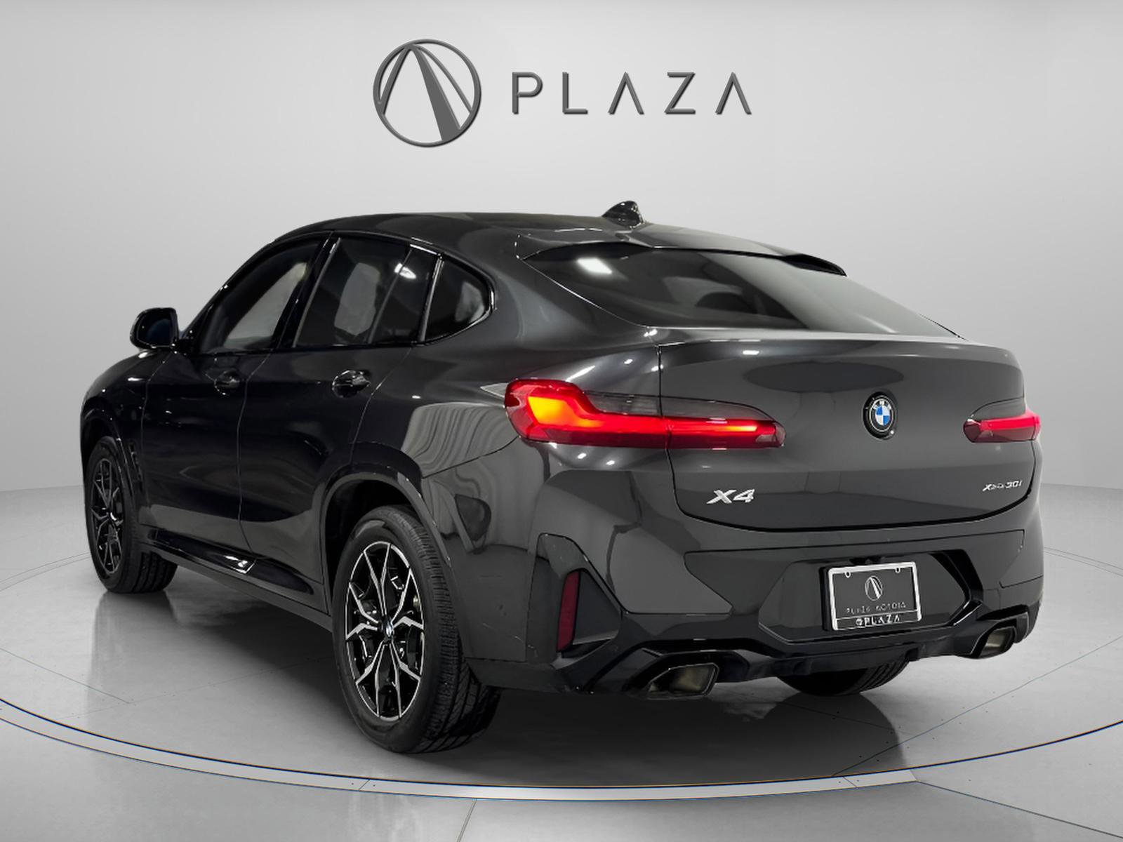 Used 2023 BMW X4 xDrive30i w/ M Sport Package image 4