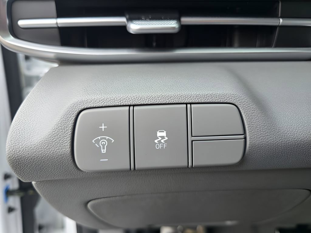 New 2026 Hyundai Elantra SEL Sport Premium FWD image 17