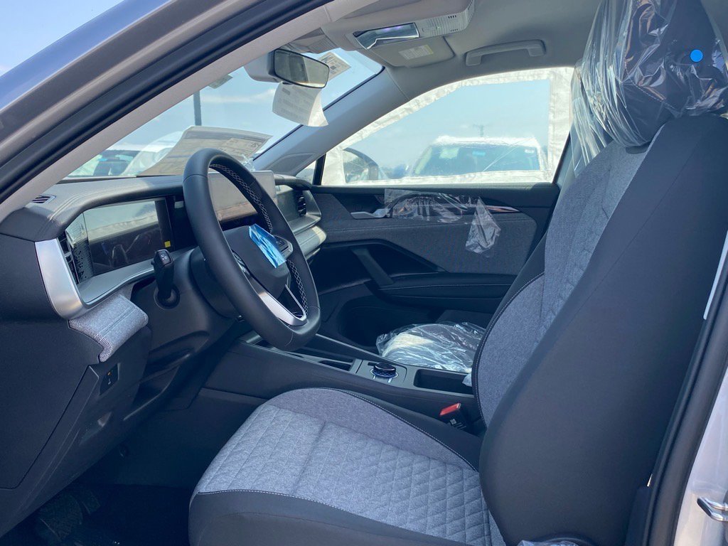 New 2025 Volkswagen Tiguan S image 2