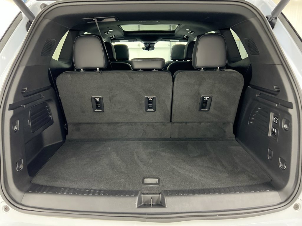 New 2026 Buick Enclave Avenir w/ Super Cruise Package FWD image 26