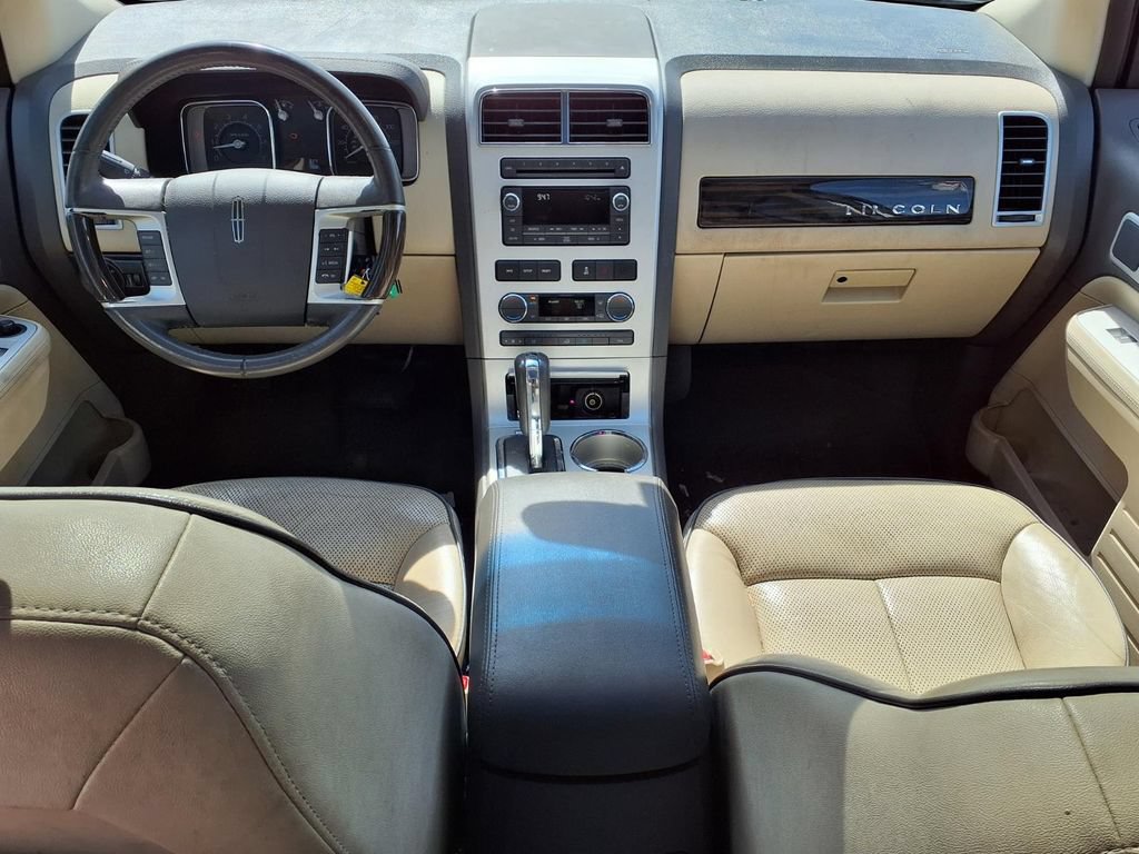 Used 2009 Lincoln MKX 2WD image 9