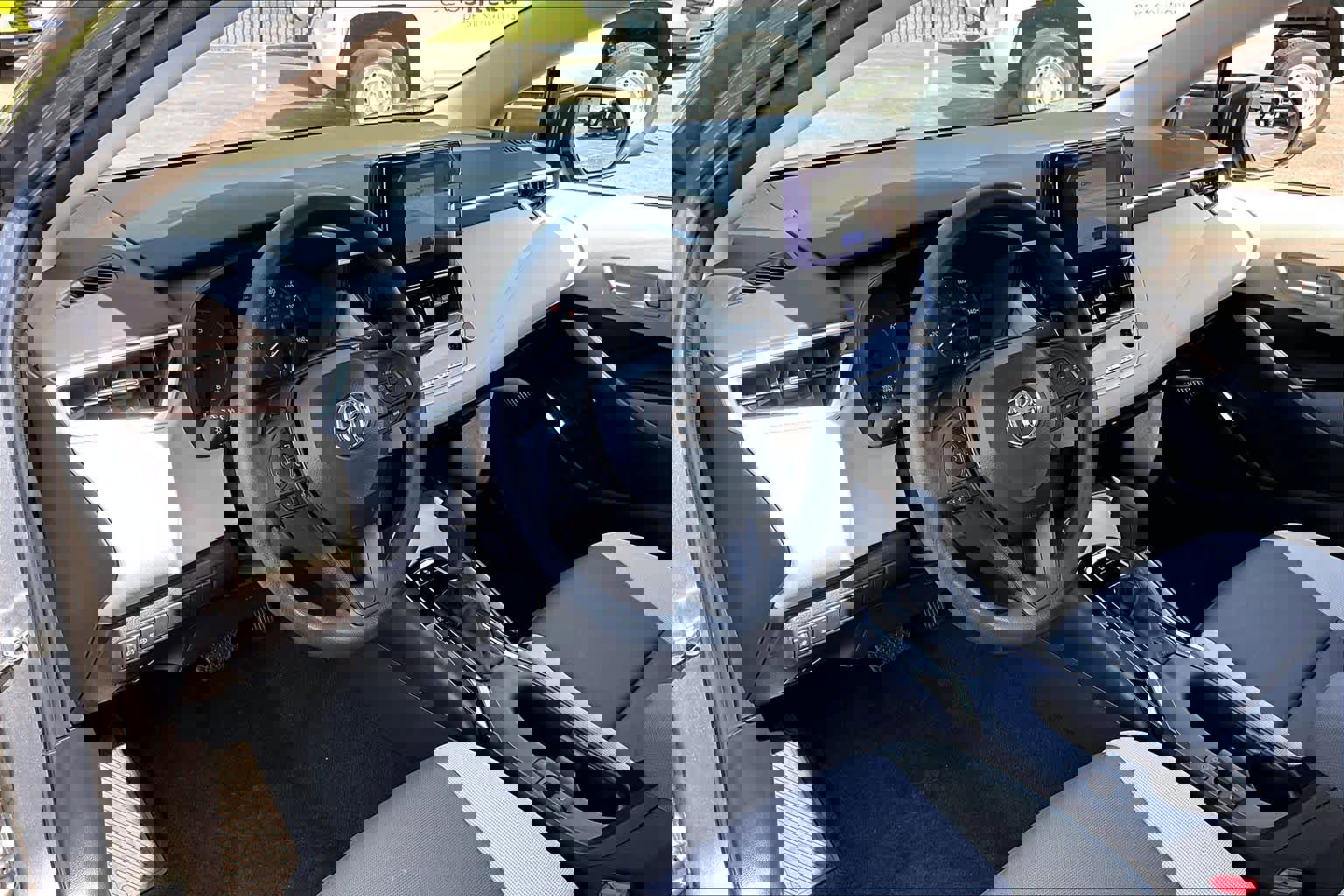 Certified 2025 Toyota Corolla LE image 17