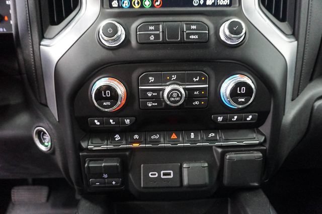 Used 2021 GMC Sierra 1500 SLT w/ SLT Premium Package AWD/4WD image 17