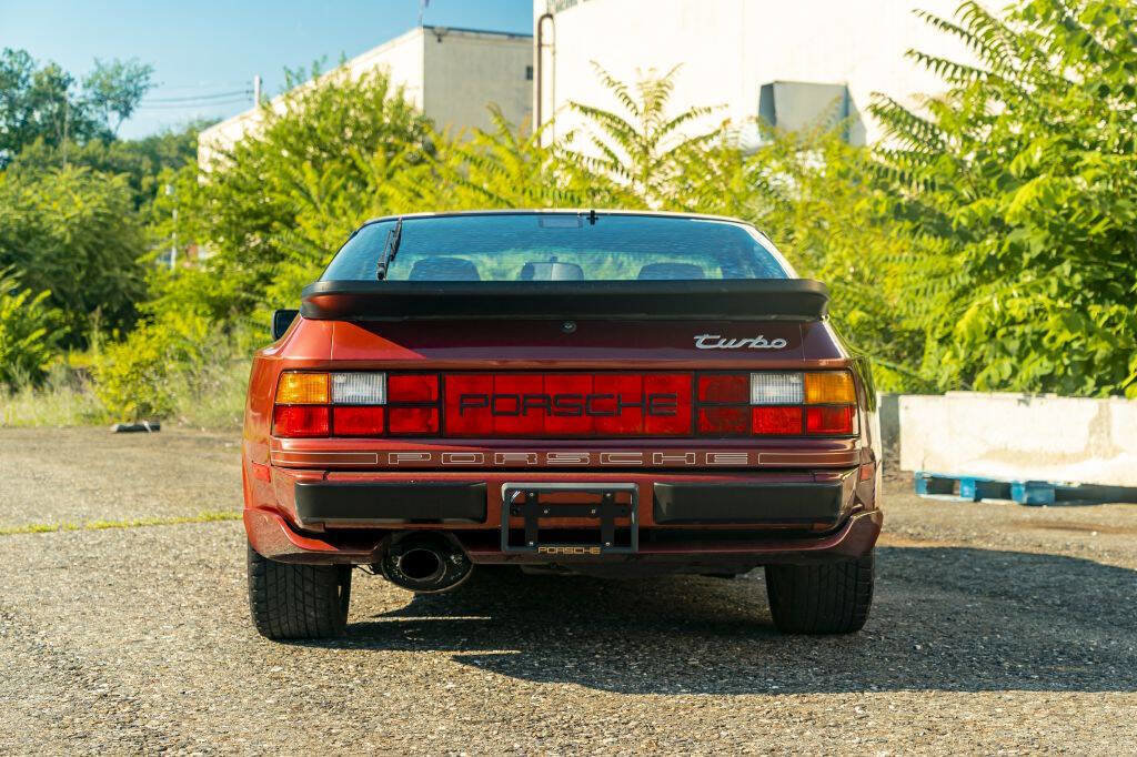 Used 1986 Porsche 944 Turbo image 6