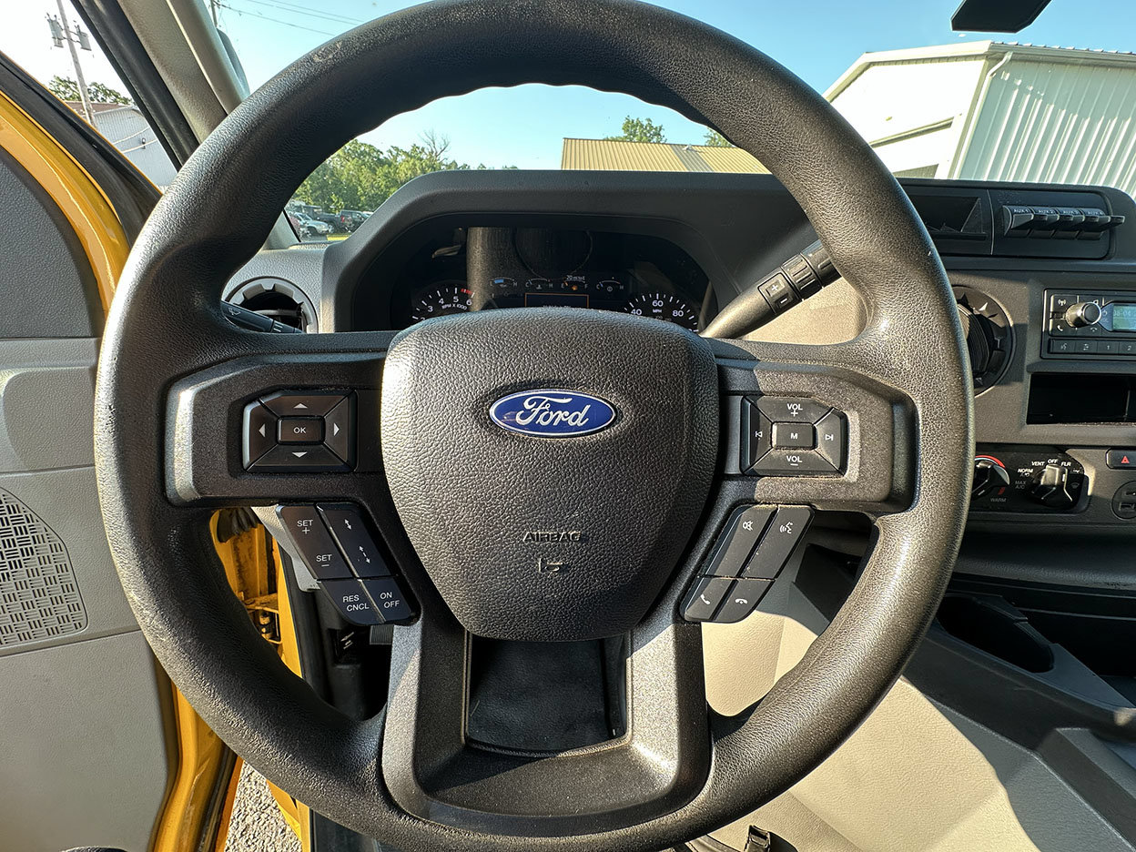 Used 2022 Ford E-350 and Econoline 350 Super Duty RWD image 30