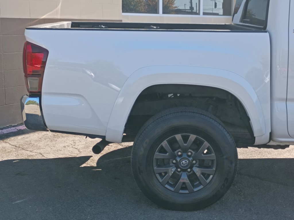 Used 2023 Toyota Tacoma SR5 RWD image 4