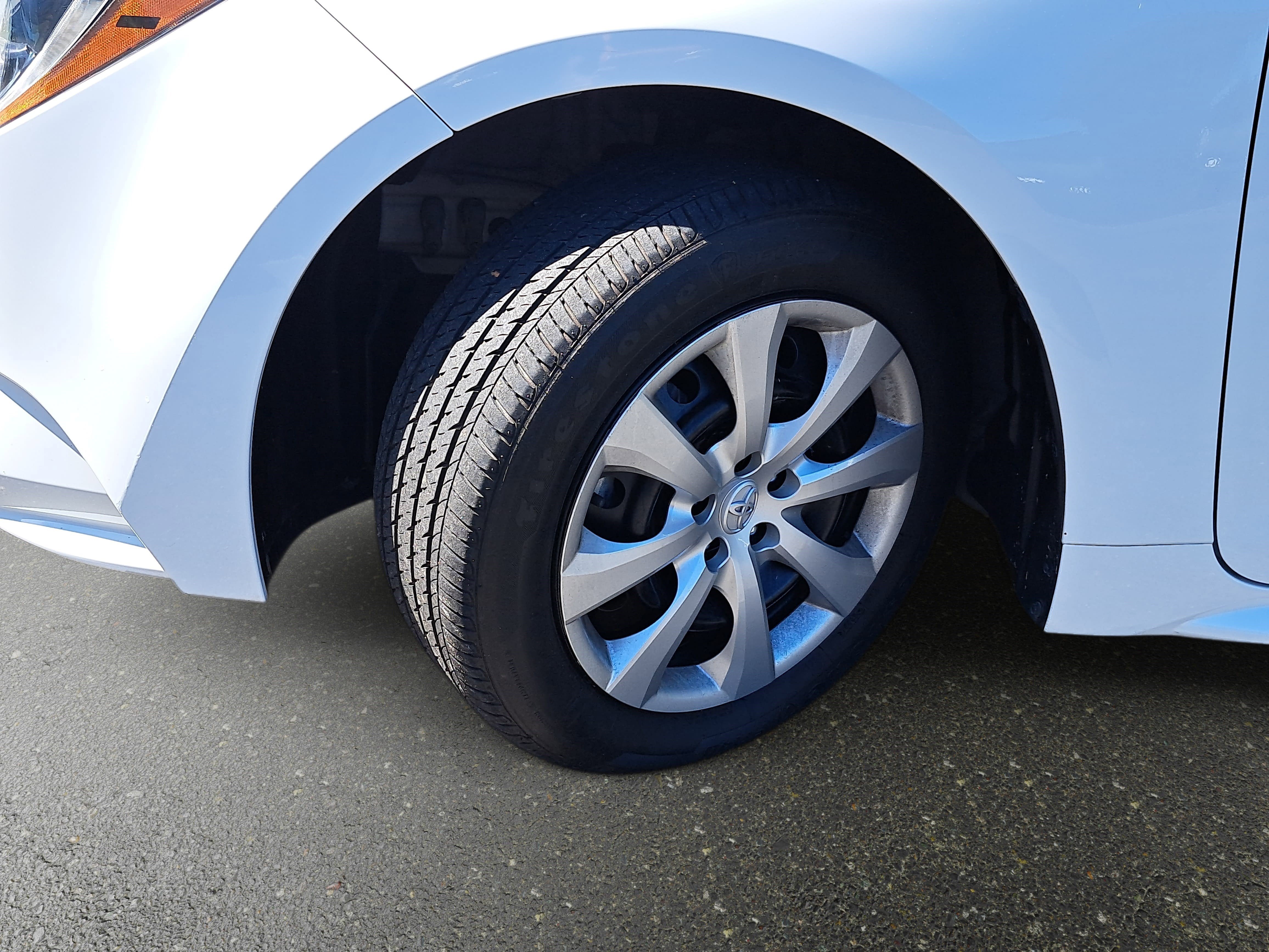 Used 2024 Toyota Corolla LE FWD image 30