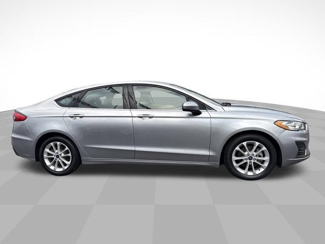 Used 2020 Ford Fusion SE FWD image 4