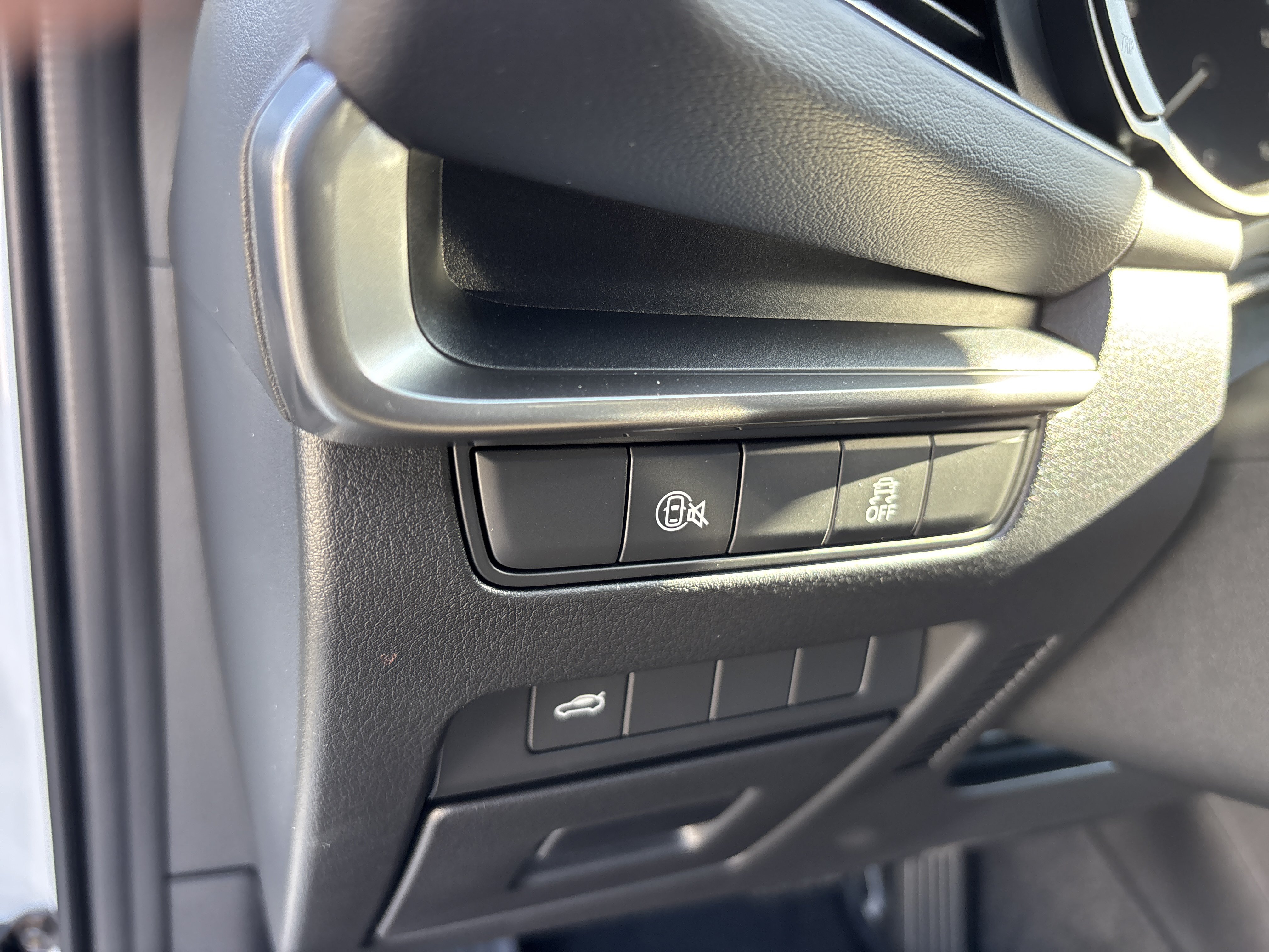 New 2026 MAZDA MAZDA3 s FWD image 19