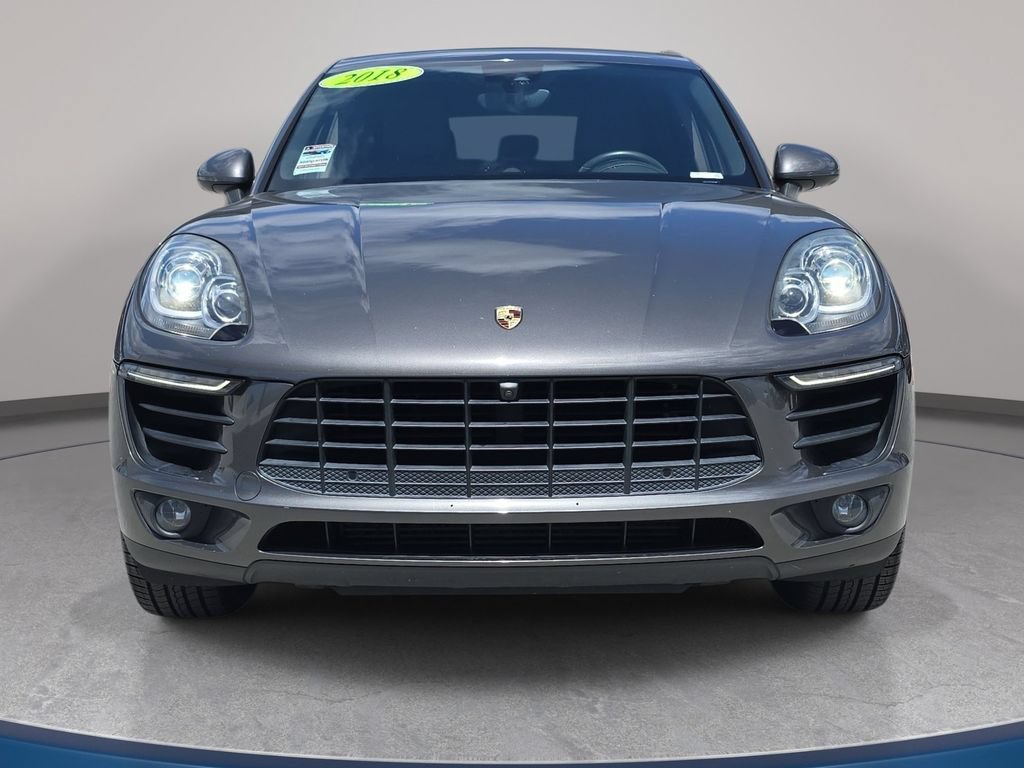Used 2018 Porsche Macan AWD/4WD image 3