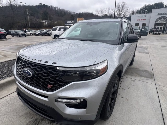 Used 2023 Ford Explorer ST w/ Equipment Group 401A image 7