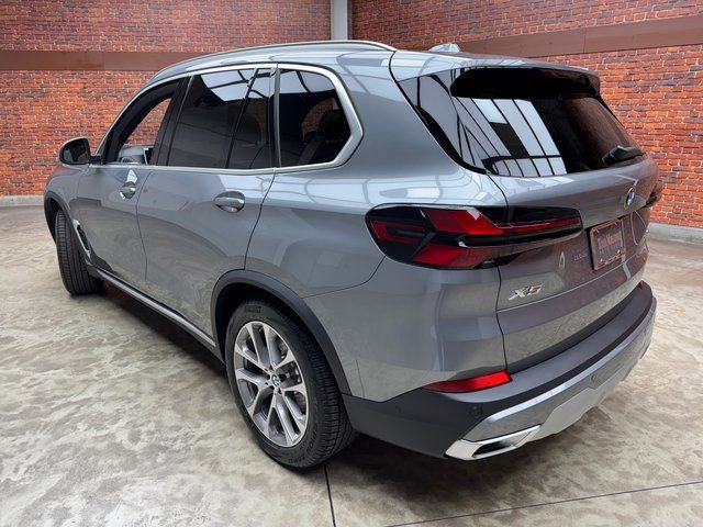Used 2026 BMW X5 xDrive40i image 3