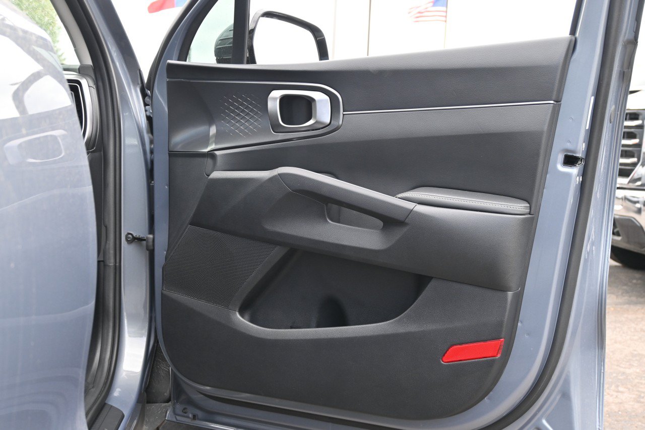 Used 2025 Kia Sorento S AWD/4WD image 28