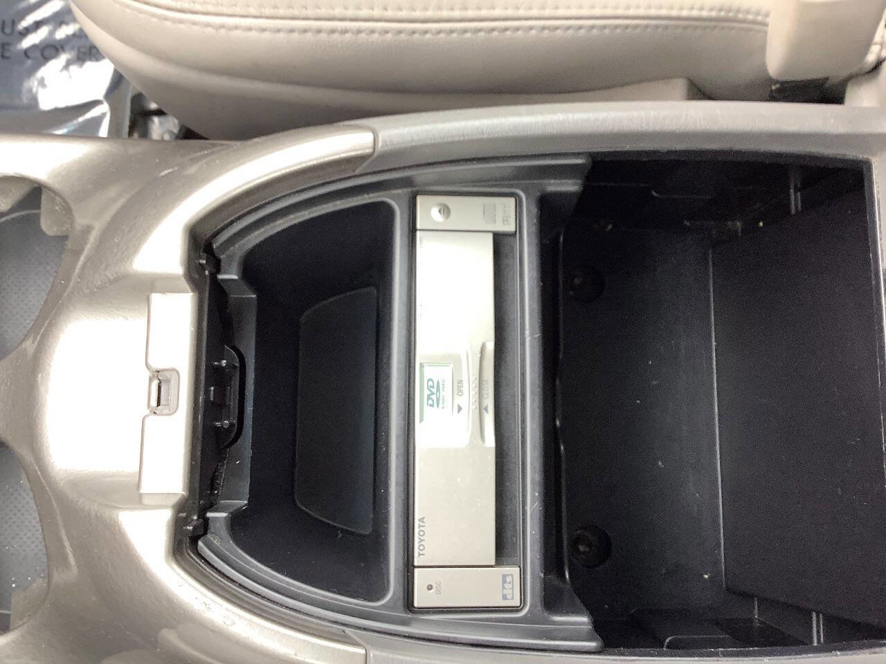 Used 2006 Toyota Sequoia Limited image 46