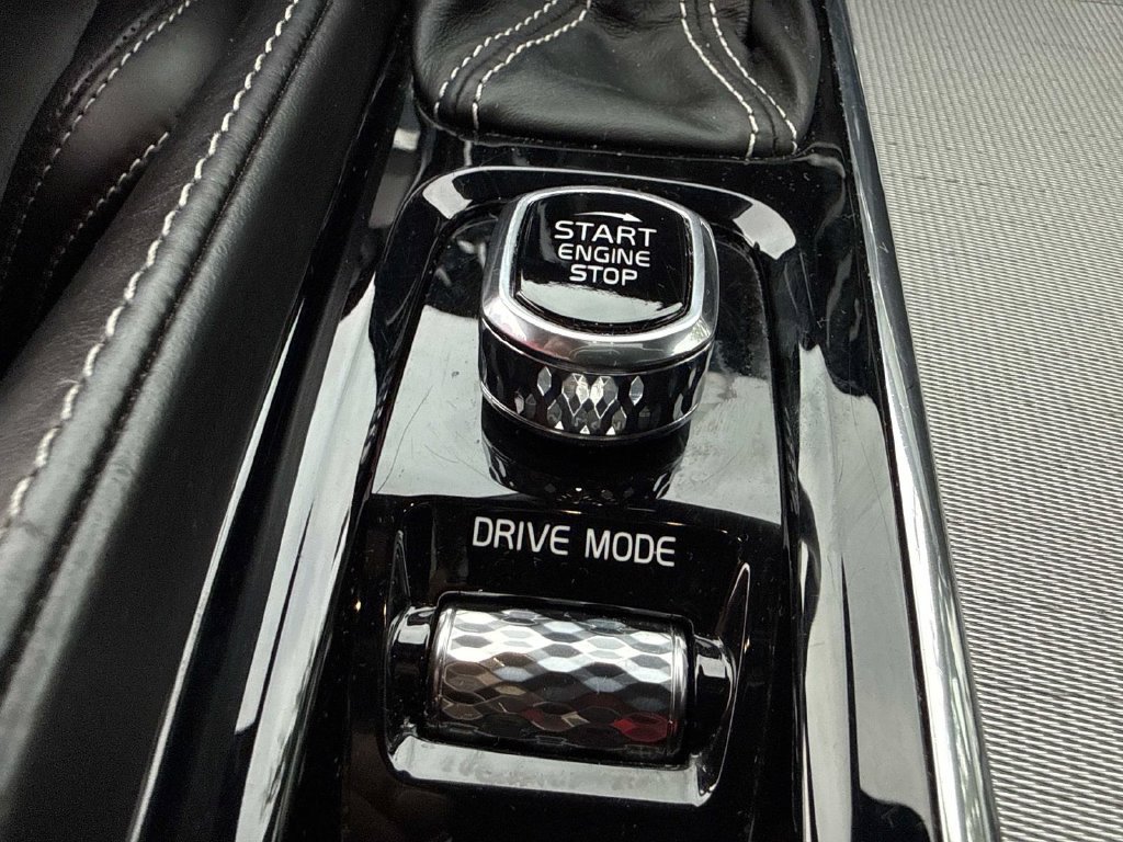 Used 2020 Volvo S90 T6 R-Design AWD/4WD image 37