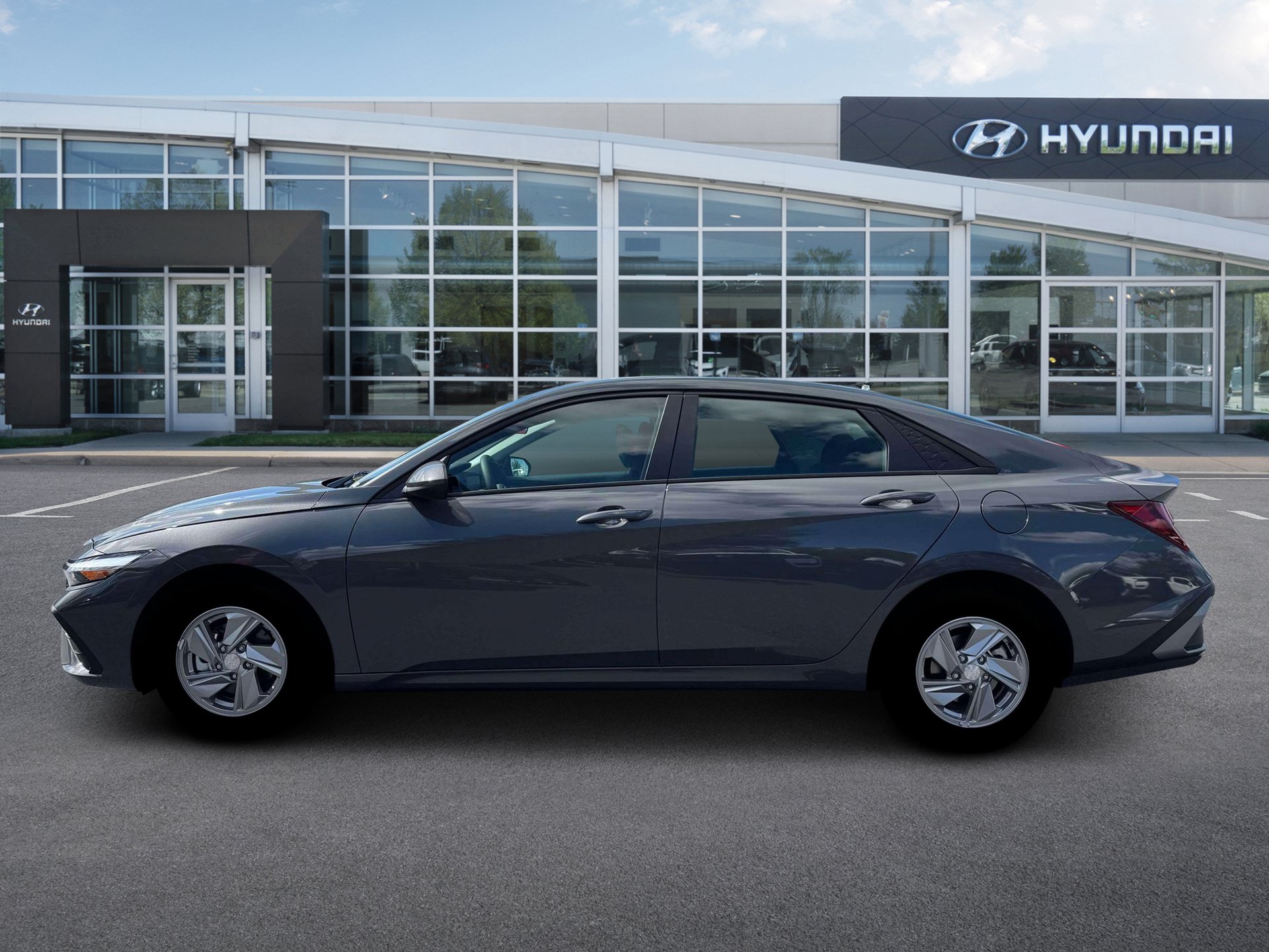 New 2026 Hyundai Elantra SE FWD image 3
