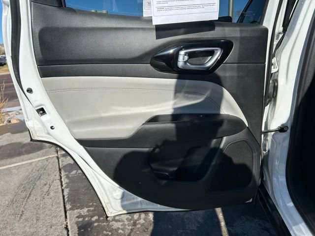 Used 2023 Jeep Compass Limited image 25