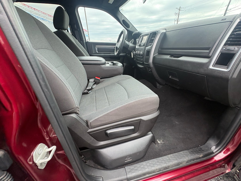 Used 2024 RAM 1500 Warlock AWD/4WD image 20
