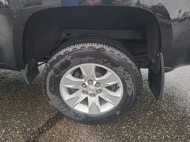 Used 2015 GMC Canyon SLE w/ All-Terrain Package AWD/4WD image 9