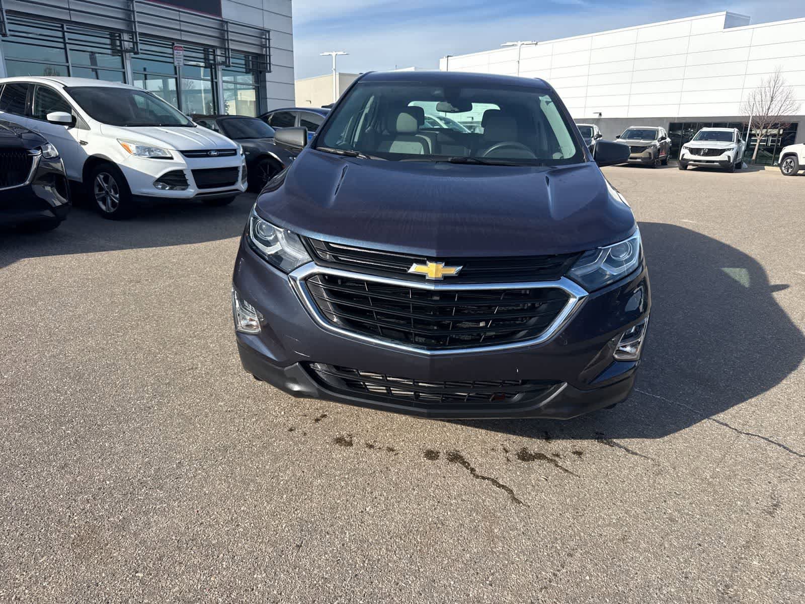 Used 2019 Chevrolet Equinox LS FWD image 2