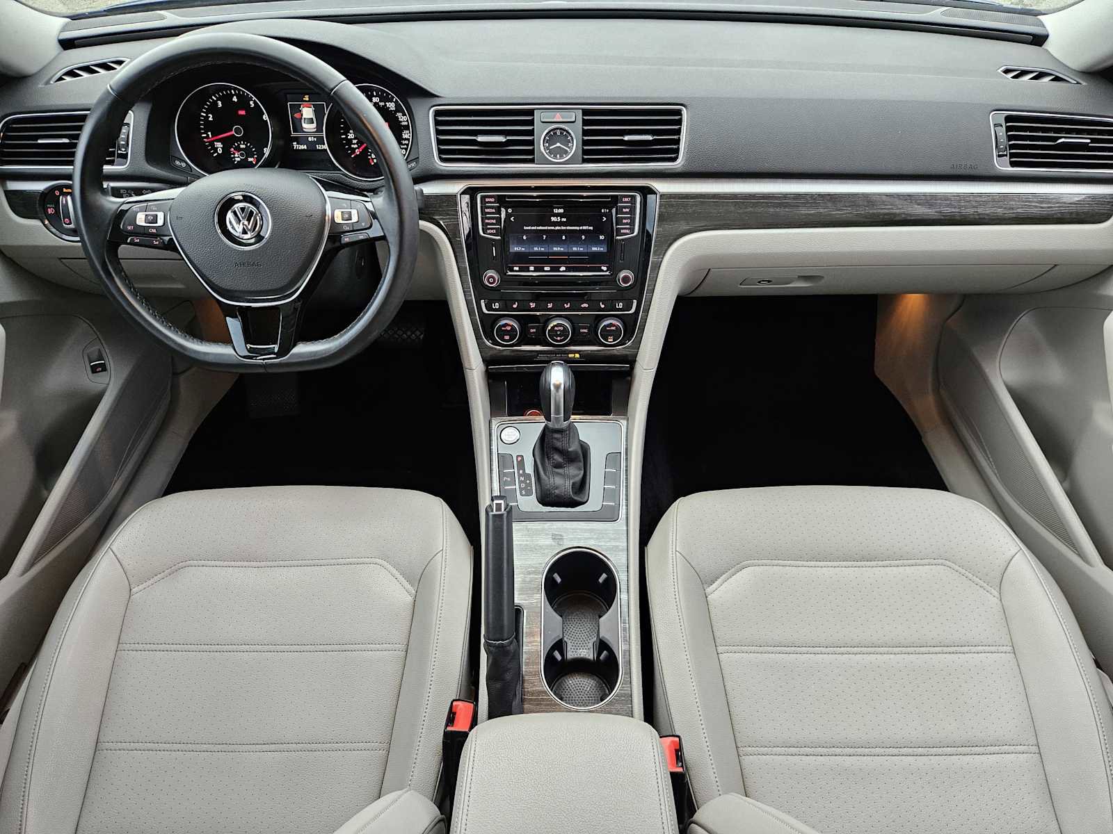 Used 2017 Volkswagen Passat 1.8T SE image 26