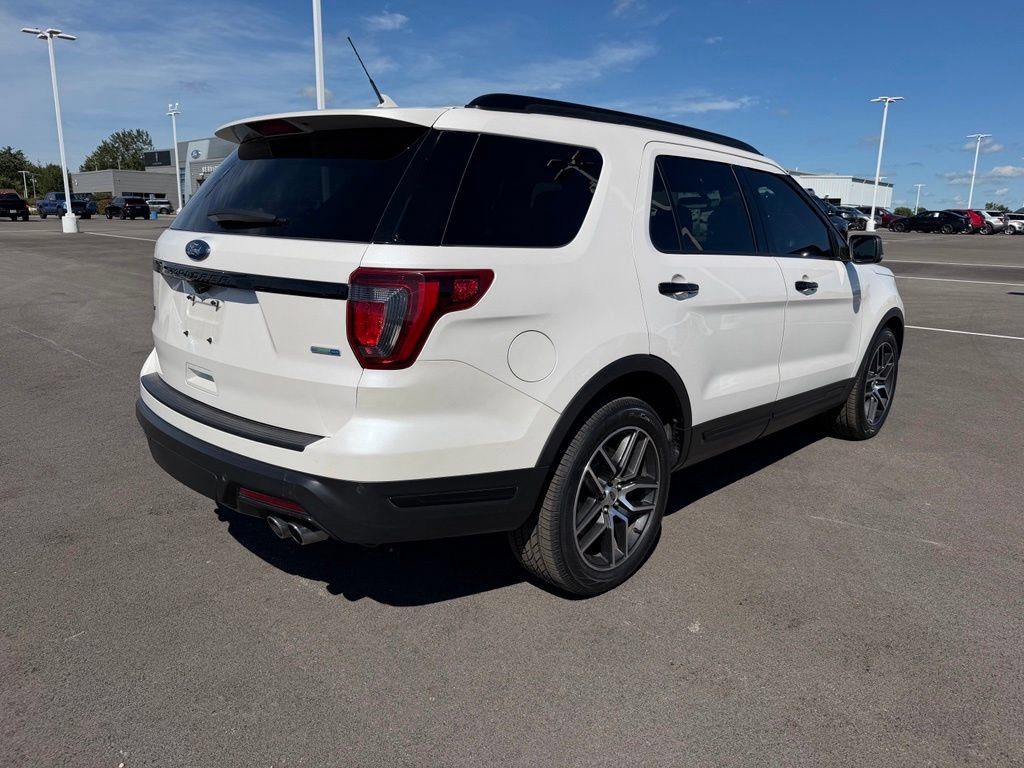 Used 2019 Ford Explorer Sport w/ Equipment Group 401A AWD/4WD image 6