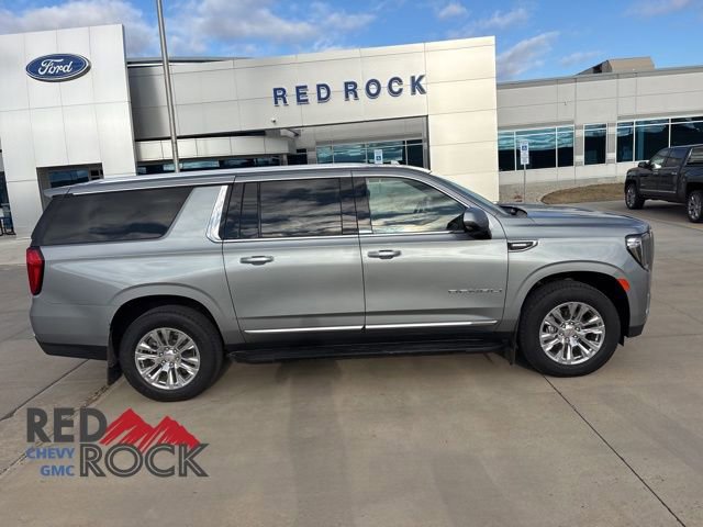 Used 2024 GMC Yukon XL Denali AWD/4WD image 2
