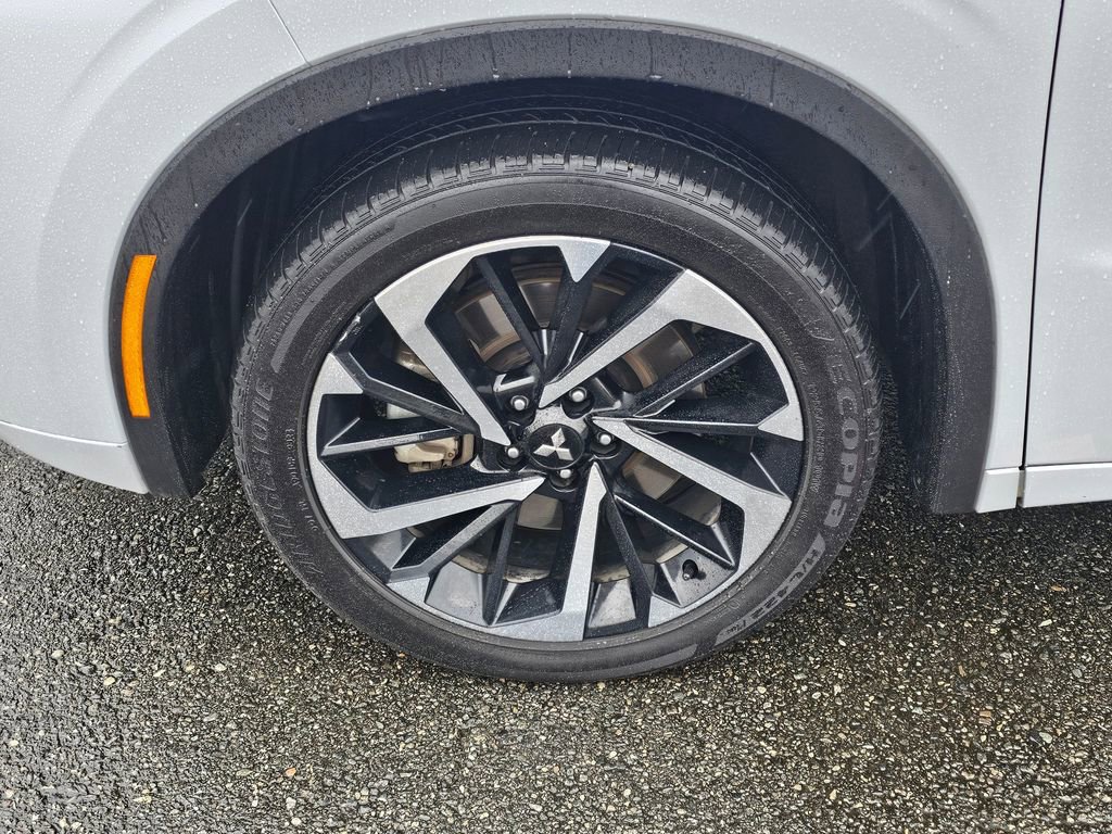 Used 2024 Mitsubishi Outlander SEL image 9