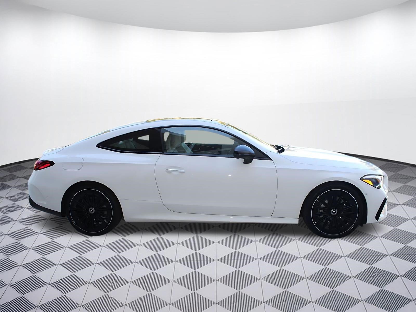 Used 2026 Mercedes-Benz CLE 300 4MATIC Coupe image 7