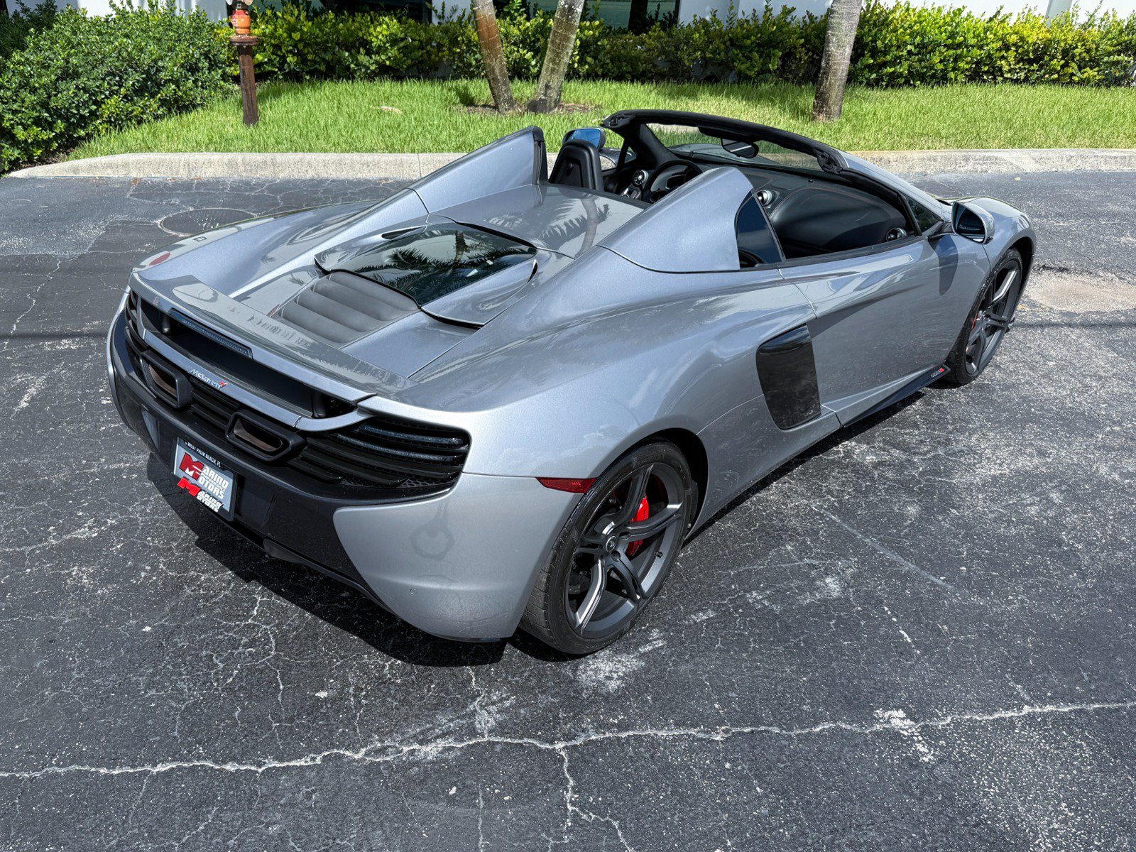 Used 2015 McLaren 650S Spider RWD image 16