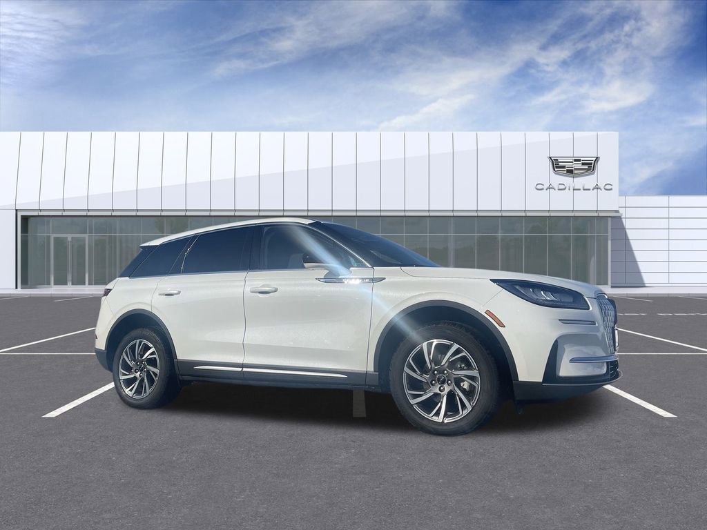 Used 2023 Lincoln Corsair AWD image 1